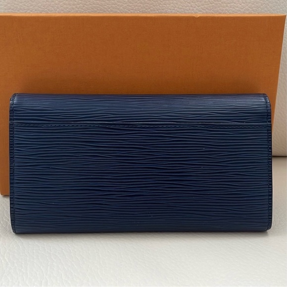 Louis Vuitton Sarah Epi Wallet - Picture 3 of 6